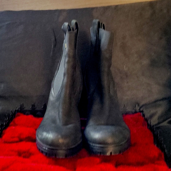 Black booties, guess, fashion, designer, travel, casual, party, women - Picture 3 of 8